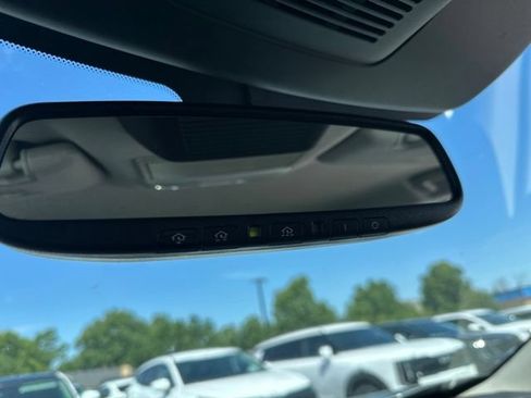 Used 2022 Nissan Pathfinder SL AWD/4WD image 12