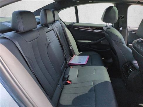Used 2022 BMW 530i w/ Premium Package RWD image 21