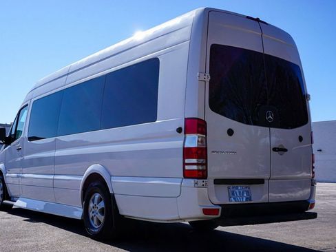 Used 2015 Mercedes-Benz Sprinter 2500 image 7