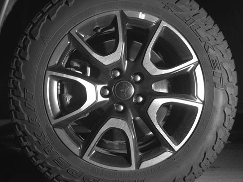 Used 2025 Jeep Compass Trailhawk image 12