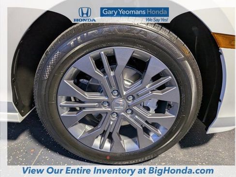 New 2026 Honda Odyssey Touring image 14