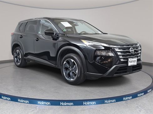 Used 2024 Nissan Rogue SV image 8