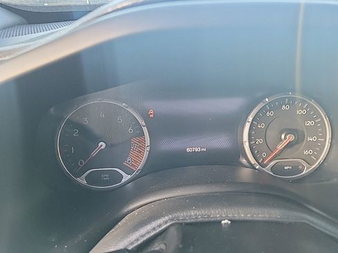 Used 2022 Jeep Renegade Limited image 10