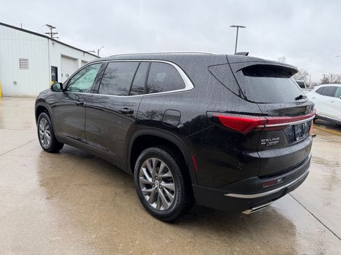 Used 2025 Buick Enclave Preferred image 28