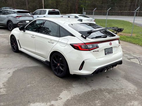 Used 2023 Honda Civic Type R image 6