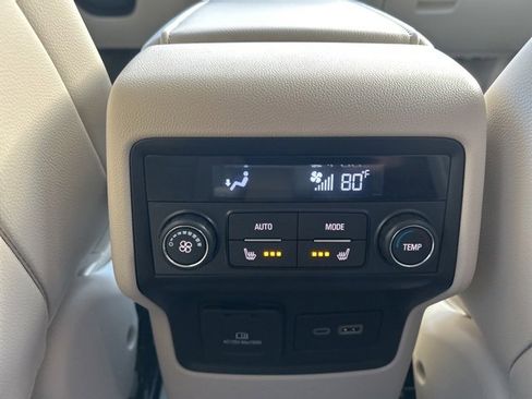 Used 2023 GMC Acadia Denali w/ Denali Ultimate Package image 15