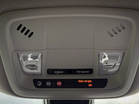 Used 2018 Chevrolet Malibu LT FWD image 10