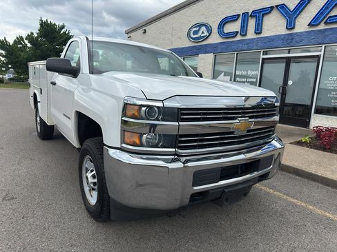 Used 2015 Chevrolet Silverado 2500 W/T RWD image 2
