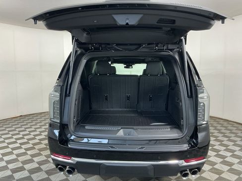 New 2026 Chevrolet Suburban Premier w/ Sun And Tow Package image 13