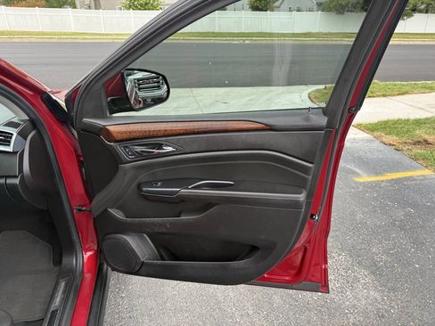Used 2015 Cadillac SRX Luxury w/ Driver Awareness Package AWD/4WD image 9