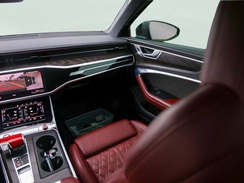 Used 2020 Audi S6 Prestige w/ Prestige Package image 30