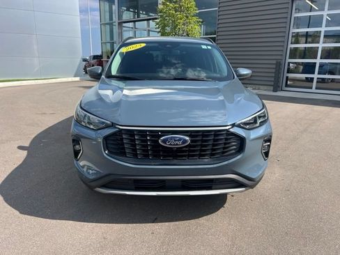 Certified 2023 Ford Escape Platinum AWD/4WD image 2