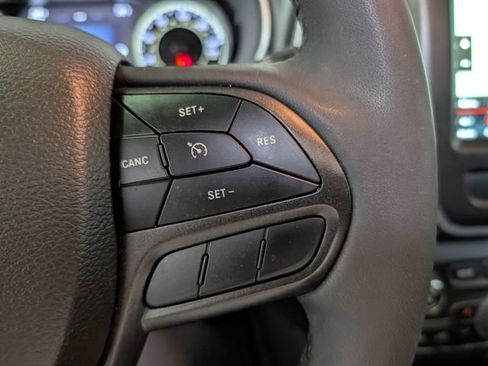 Used 2022 Jeep Cherokee Trailhawk w/ Sun, Sound & Nav Group AWD/4WD image 18
