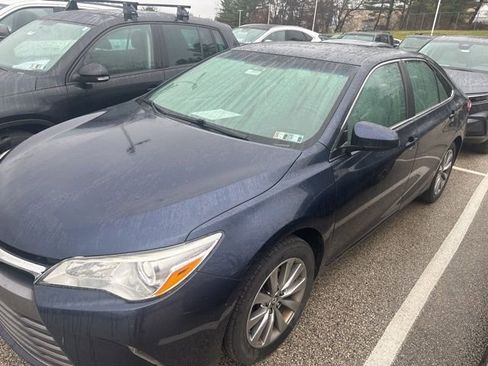 Used 2016 Toyota Camry XLE w/ Moonroof Package image 2