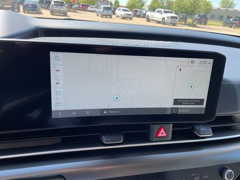 New 2026 Kia Carnival FWD image 21
