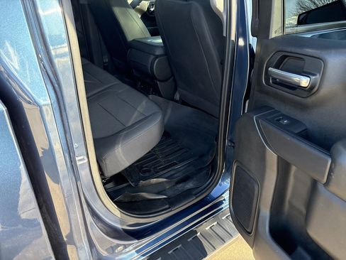 Used 2019 Chevrolet Silverado 1500 Custom w/ Custom Value Package image 16