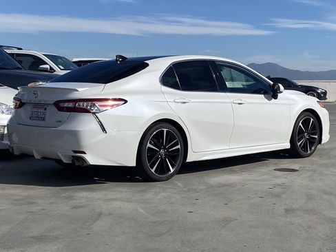 Certified 2020 Toyota Camry XSE image 3