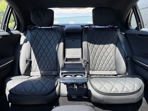 Used 2024 Mercedes-Benz S 580 4MATIC Sedan image 64