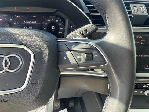 Used 2023 Audi Q3 2.0T Premium Plus w/ Premium Plus Package image 16