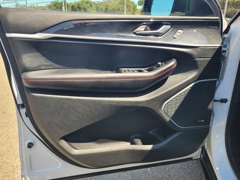 Used 2022 Jeep Grand Cherokee Trailhawk w/ ADV Protech Group II AWD/4WD image 16
