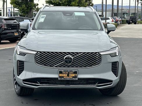 New 2026 Volvo XC90 B6 Plus image 2