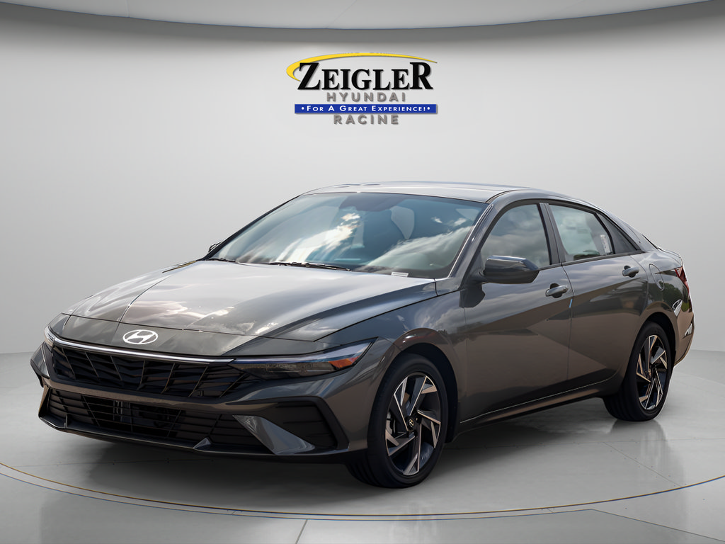 New 2025 Hyundai Elantra SEL FWD image 4