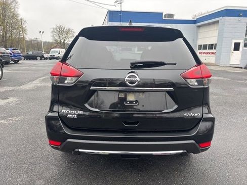 Used 2018 Nissan Rogue SV image 5