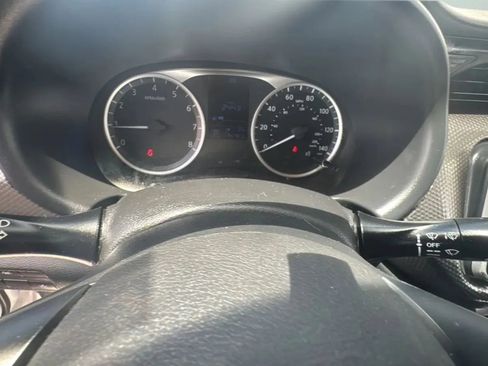 Used 2020 Nissan Kicks S FWD image 12