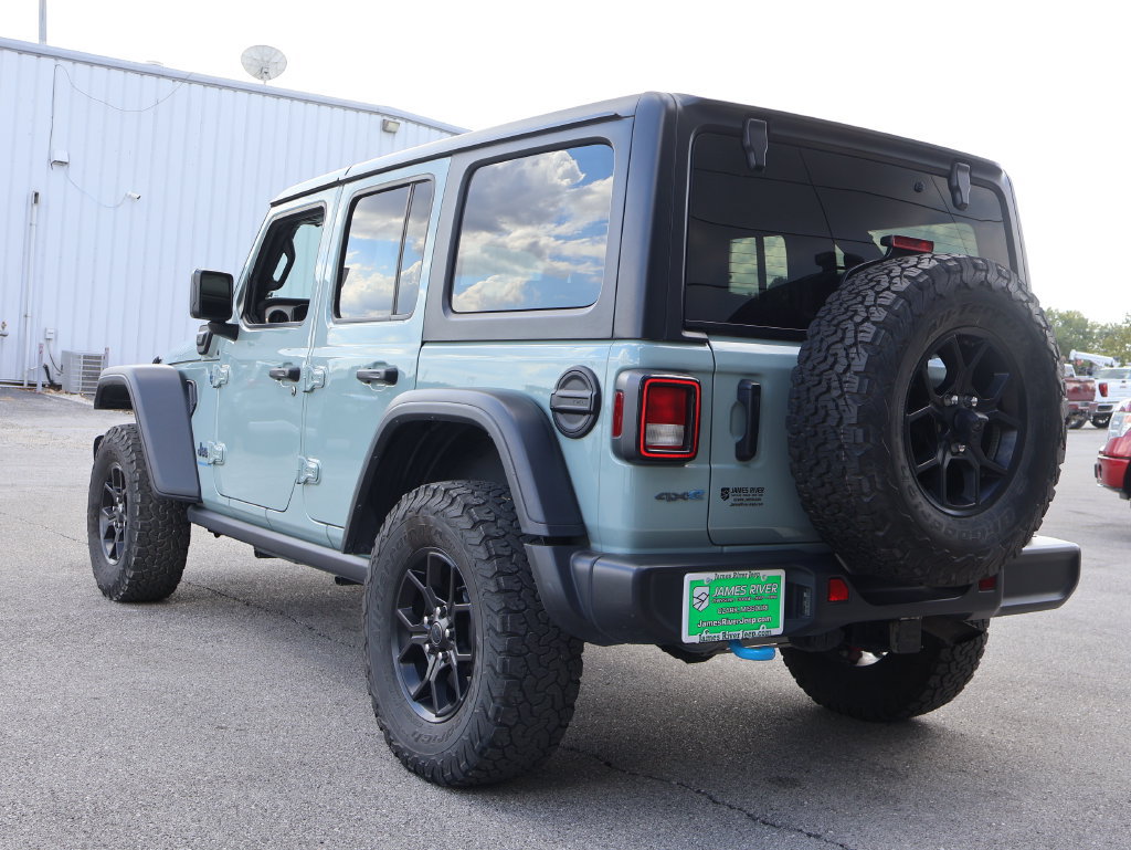 Used 2024 Jeep Wrangler Unlimited AWD/4WD image 3