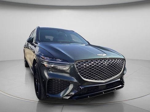 Used 2023 Genesis GV70 2.5T w/ Sport Prestige Package AWD/4WD image 4