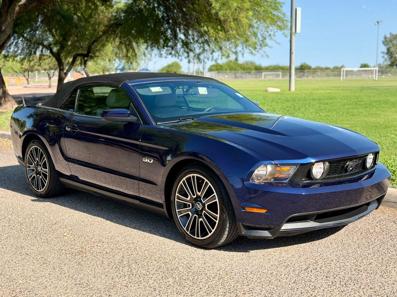 Used 2012 Ford Mustang GT Premium w/ Security Pkg RWD image 8