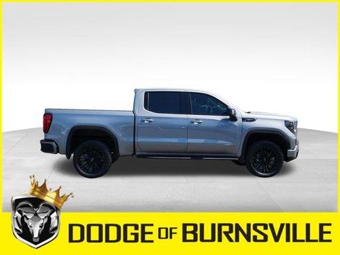 Used 2024 GMC Sierra 1500 AT4 w/ Technology Package AWD/4WD image 11