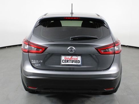 Used 2020 Nissan Rogue Sport S image 10