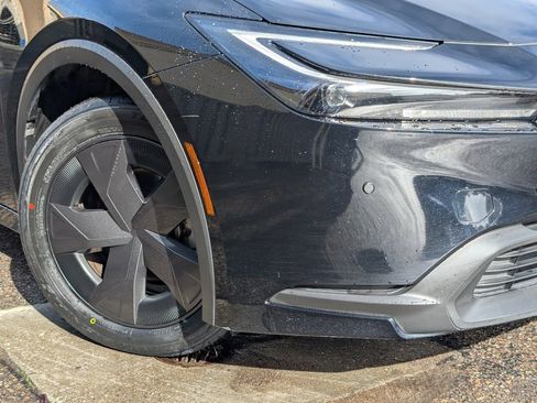 Used 2024 Toyota Prius LE image 10