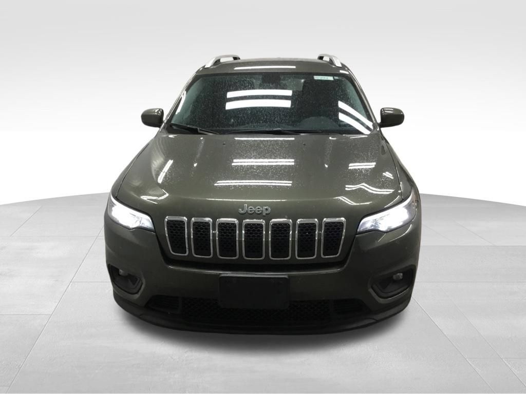 Used 2019 Jeep Cherokee Latitude w/ Cold Weather Group FWD image 3