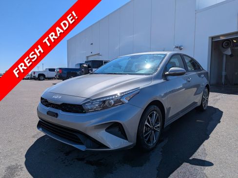 Used 2023 Kia Forte LXS w/ LXS Technology Package FWD image 1