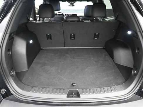 Used 2025 Chevrolet Equinox RS w/ Safety and Technology Package image 23