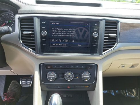 Used 2019 Volkswagen Atlas SE w/ Panoramic Sunroof Package AWD/4WD image 23