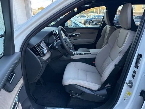 New 2026 Volvo XC90 B6 Plus w/ Protection Package Premier image 11