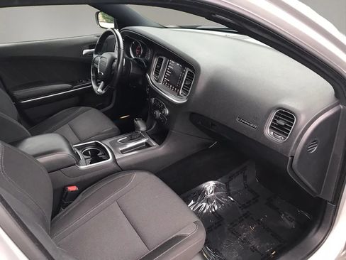 Used 2019 Dodge Charger SXT AWD/4WD image 46