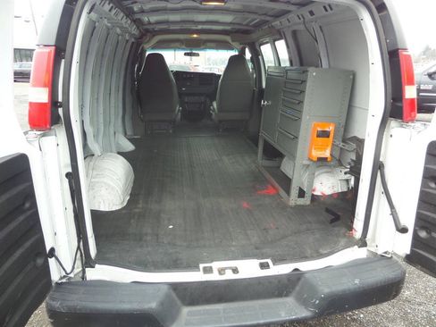 Used 2008 GMC Savana 1500 AWD image 9