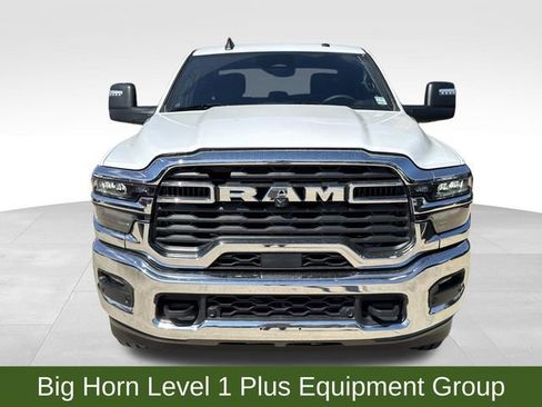 Used 2025 RAM 2500 Big Horn AWD/4WD image 2