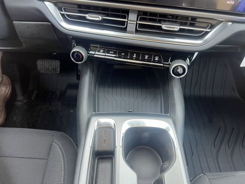 New 2026 Chevrolet Equinox EV LT image 8