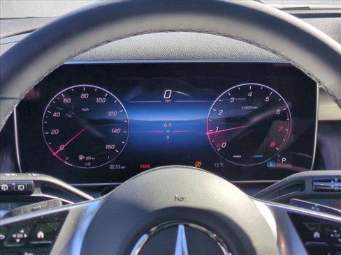 Used 2026 Mercedes-Benz GLC 300 4MATIC image 11