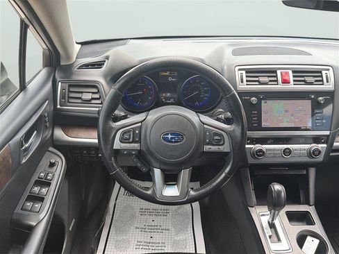 Used 2017 Subaru Outback 2.5i Limited AWD/4WD image 23