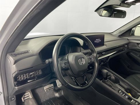 Used 2023 Honda Accord Sport image 10