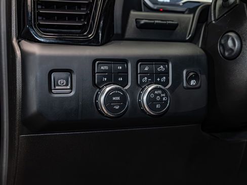 Used 2022 GMC Sierra 1500 AT4 w/ AT4 Premium Package AWD/4WD image 16