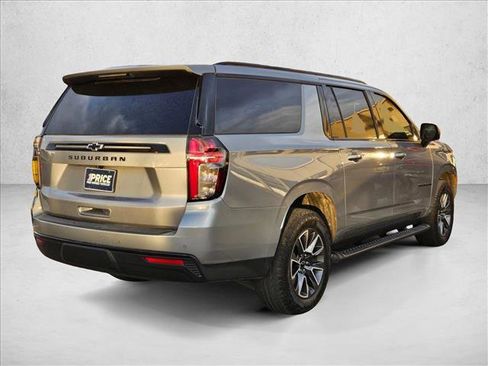 Used 2024 Chevrolet Suburban Z71 w/ Luxury Package image 5