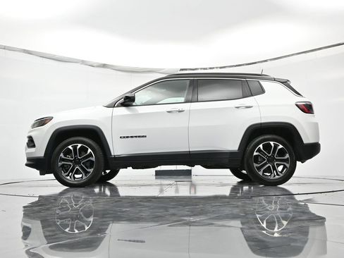 Used 2024 Jeep Compass Limited image 38