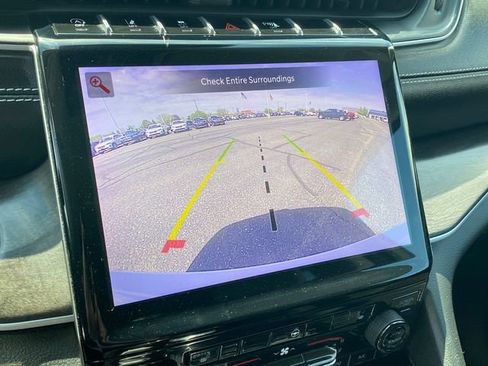 Used 2023 Jeep Grand Cherokee Limited AWD/4WD image 12